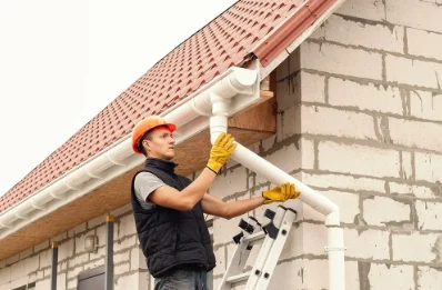 Pose et remplacement de gouttières à Balléville